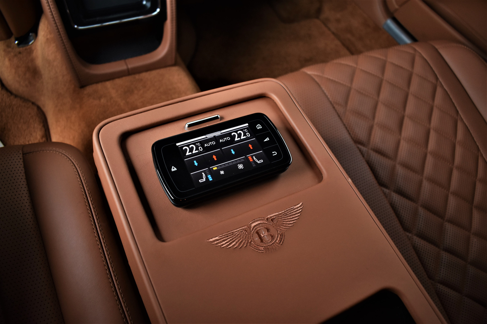 Bentley Flying Spur 4.0 V8 S 528pk Mulliner Dealer-OH – Foto 21