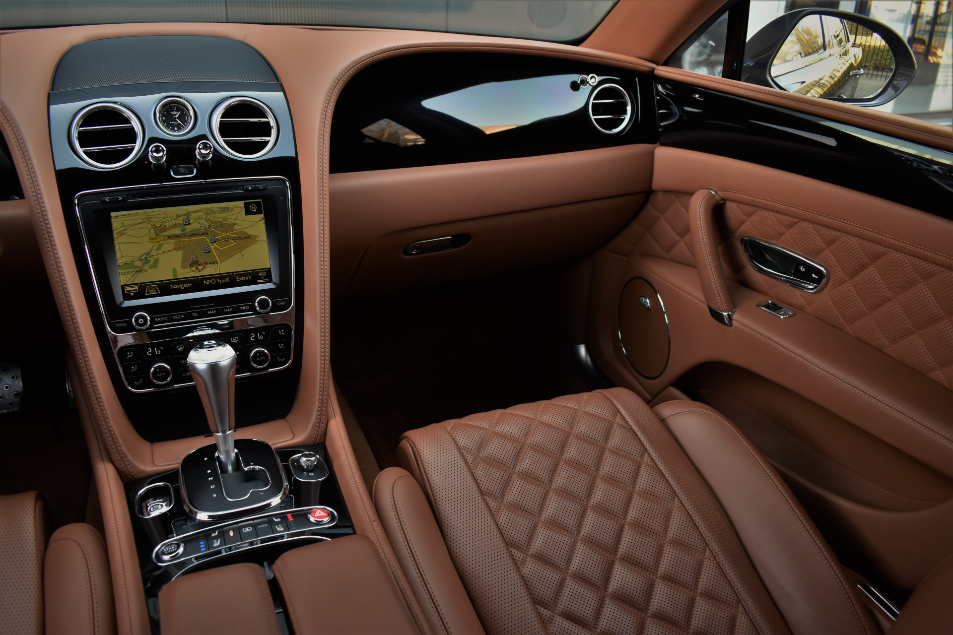 Bentley Flying Spur 4.0 V8 S 528pk Mulliner Dealer-OH – Foto 24