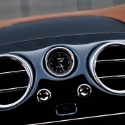 Bentley Flying Spur 4.0 V8 S 528pk Mulliner Dealer-OH – Foto 28