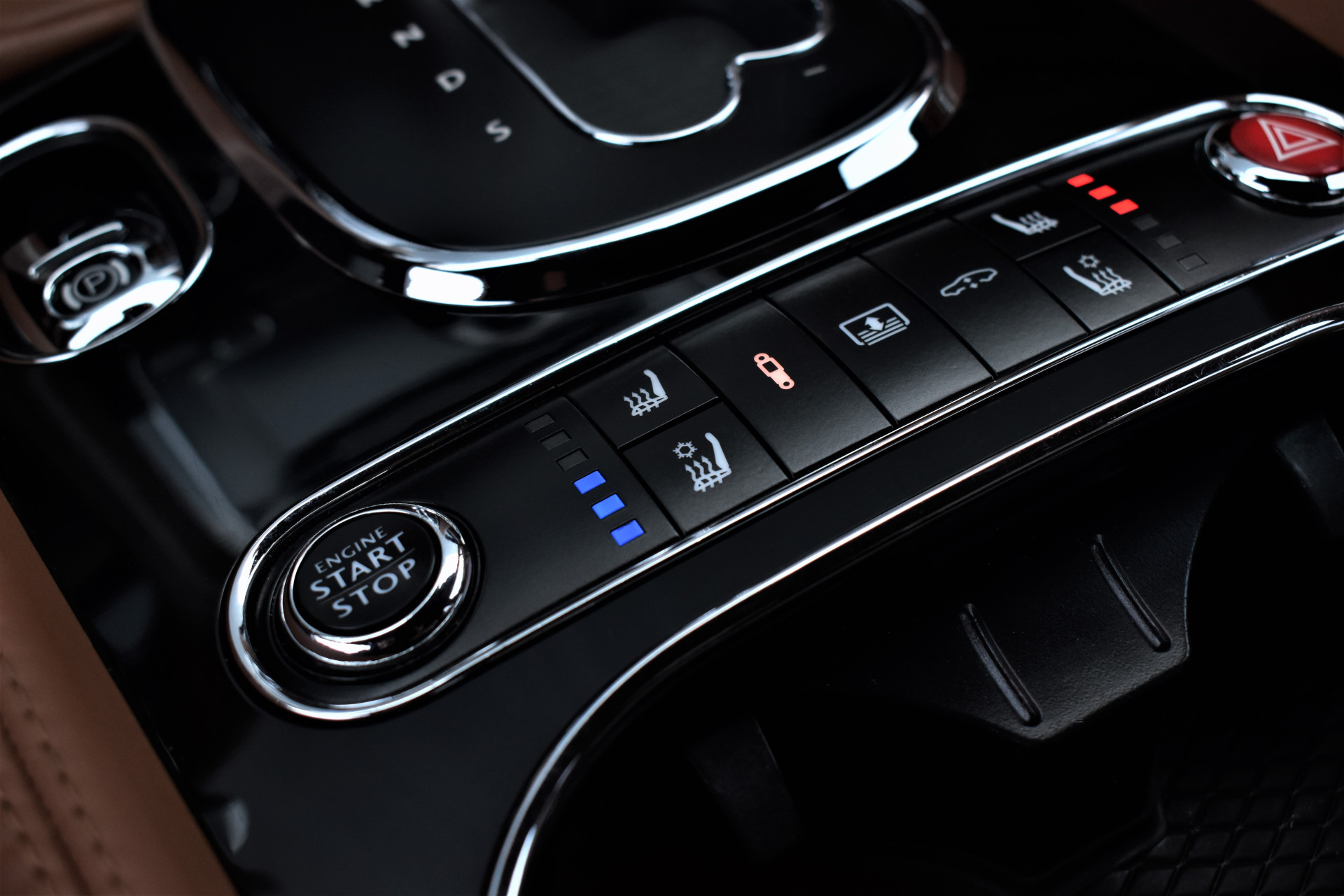 Bentley Flying Spur 4.0 V8 S 528pk Mulliner Dealer-OH – Foto 31