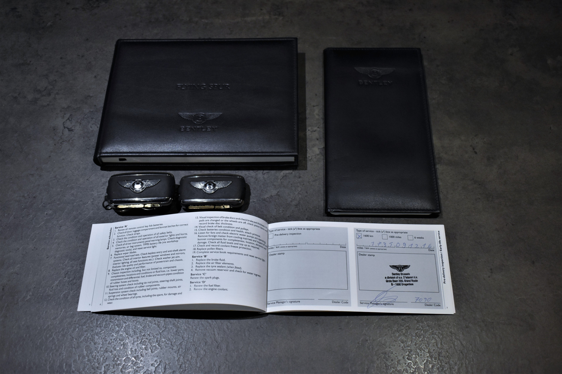 Bentley Flying Spur 4.0 V8 S 528pk Mulliner Dealer-OH – Foto 39