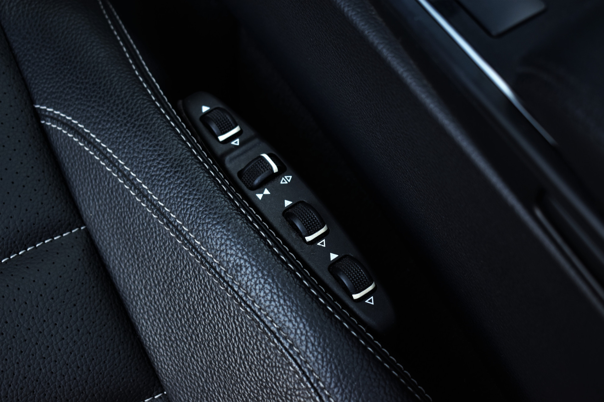Mercedes-Benz E-Klasse Coupé 200 184pk AMG-Pakket Org.NL – Foto 16