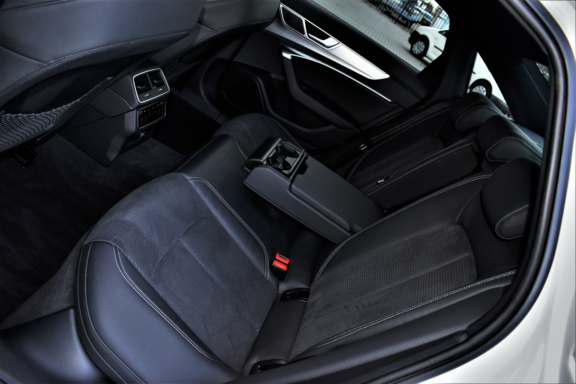 Audi A6 Limousine 55 TFSI e 367pk Quattro S-Line Competition 1e Eig. Dealer OH – Foto 18