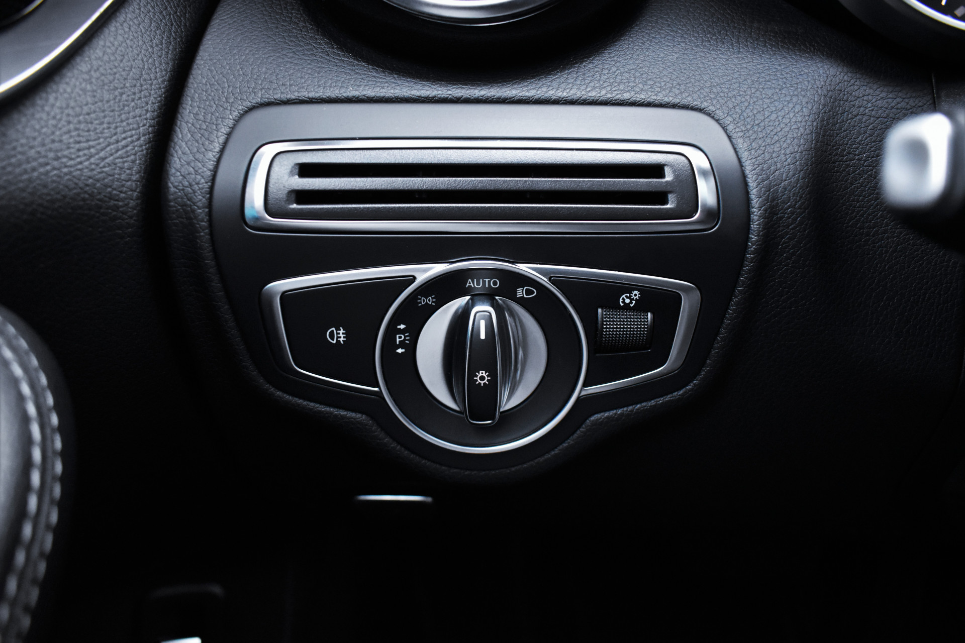 Mercedes-Benz C-Klasse Estate 180 157pk Automaat AMG-Line Org.NL – Foto 29