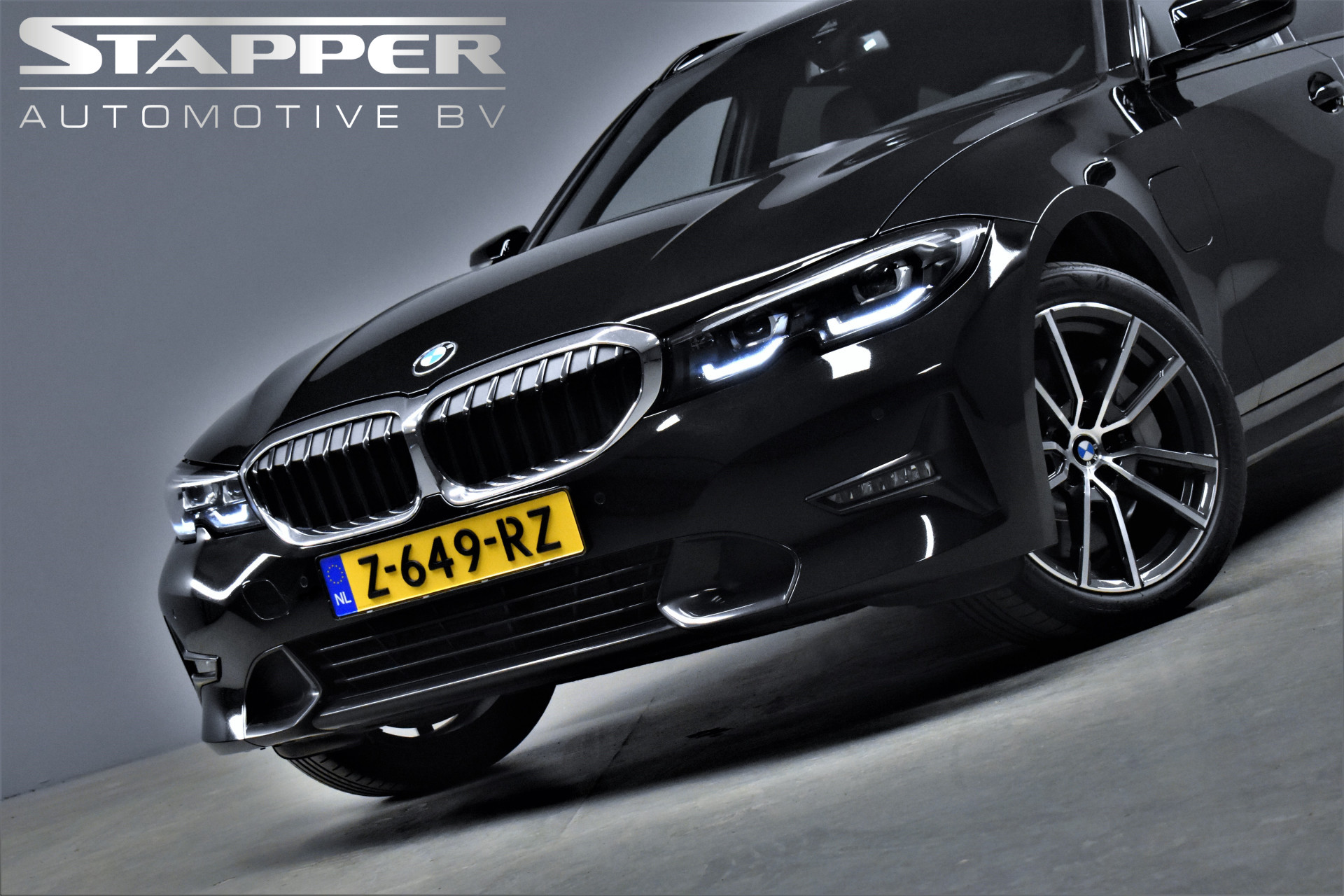 BMW 3 Serie Touring 330e 297pk Sport Line M-Interieur – Foto 2