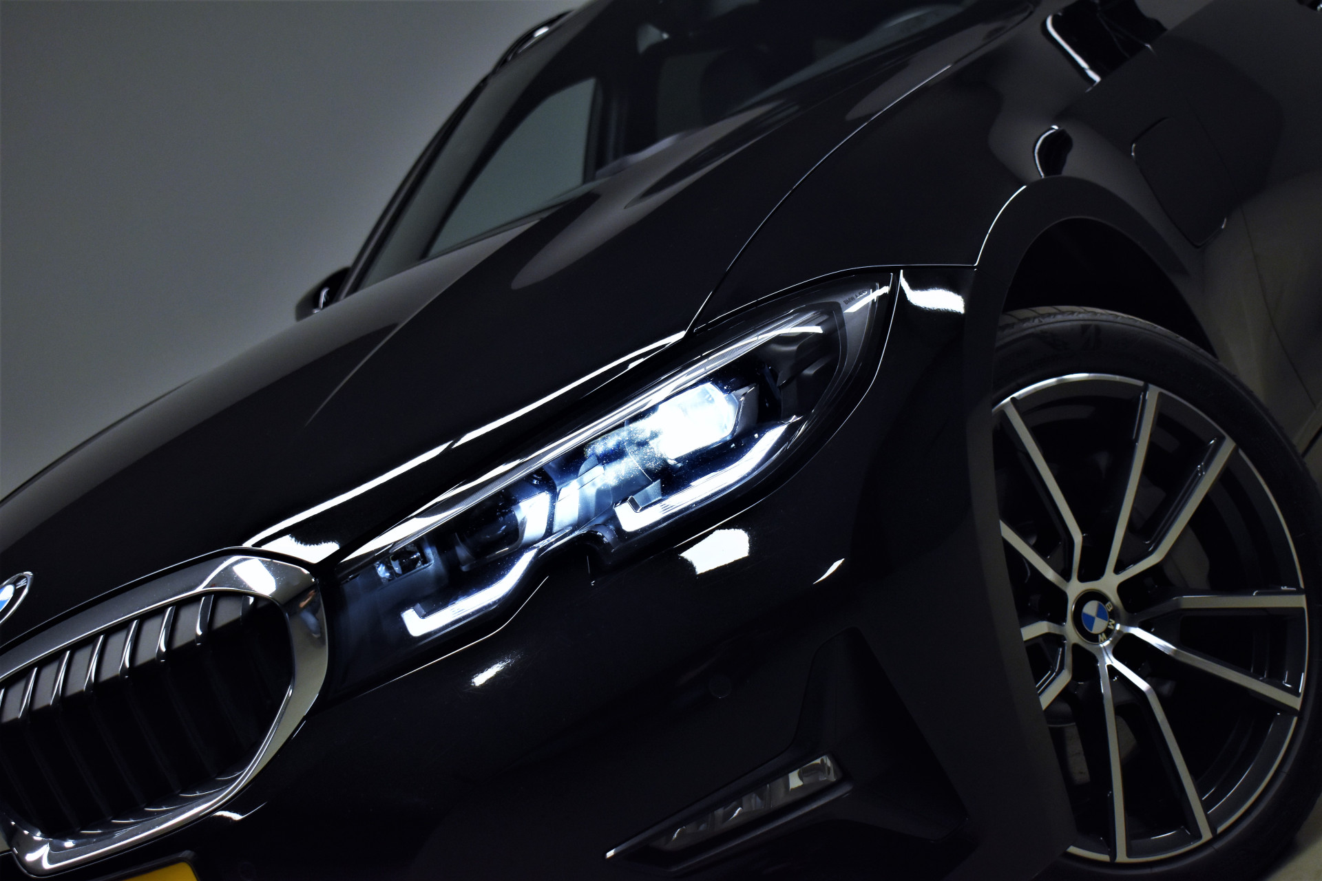 BMW 3 Serie Touring 330e 297pk Sport Line M-Interieur – Foto 3