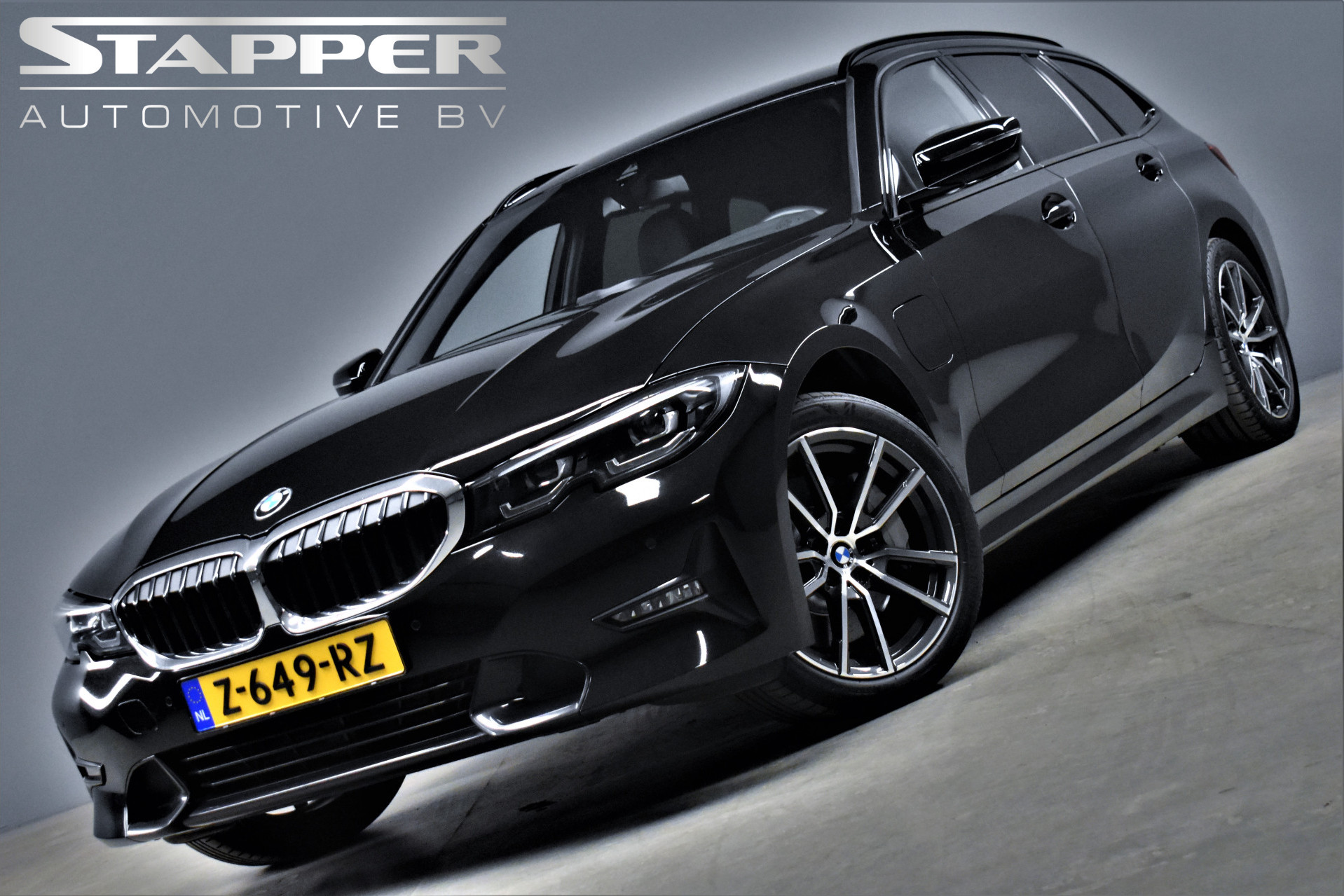 BMW 3 Serie Touring 330e 297pk Sport Line M-Interieur – Foto 4