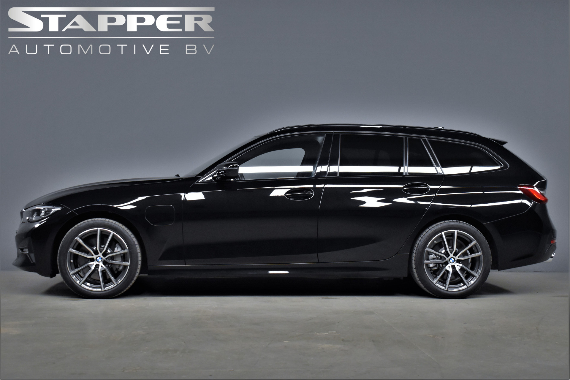 BMW 3 Serie Touring 330e 297pk Sport Line M-Interieur – Foto 6
