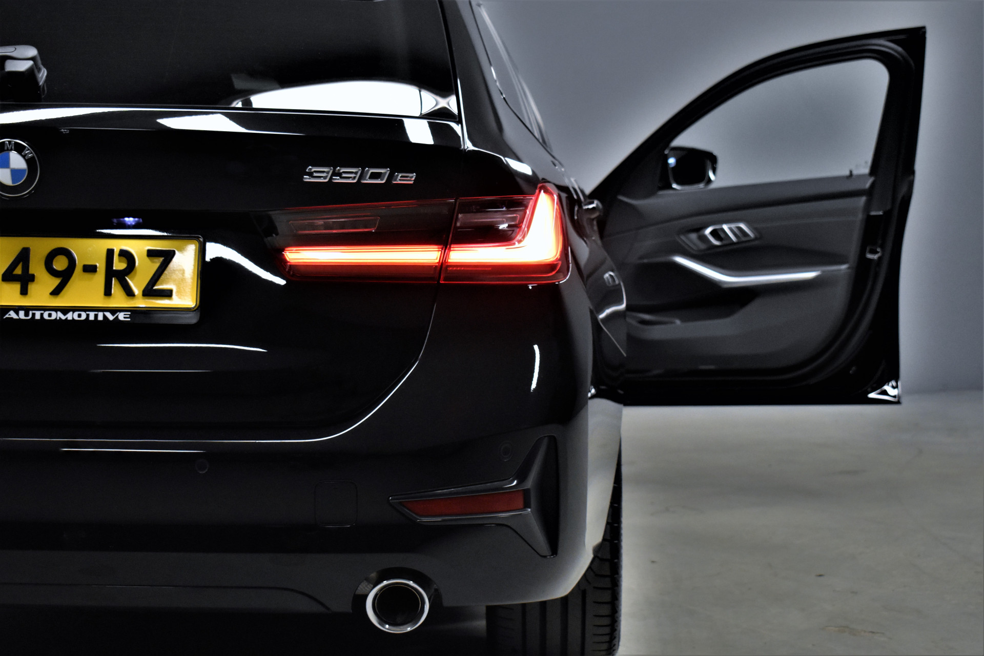 BMW 3 Serie Touring 330e 297pk Sport Line M-Interieur – Foto 8
