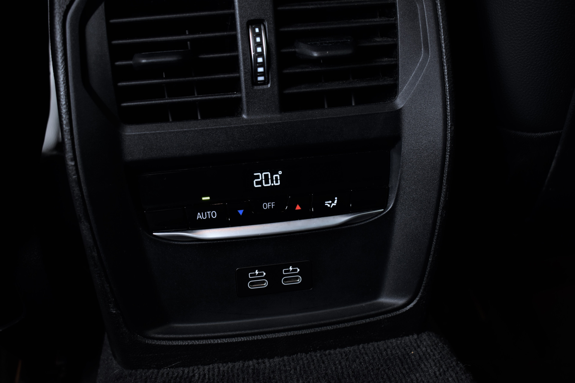 BMW 3 Serie Touring 330e 297pk Sport Line M-Interieur – Foto 15