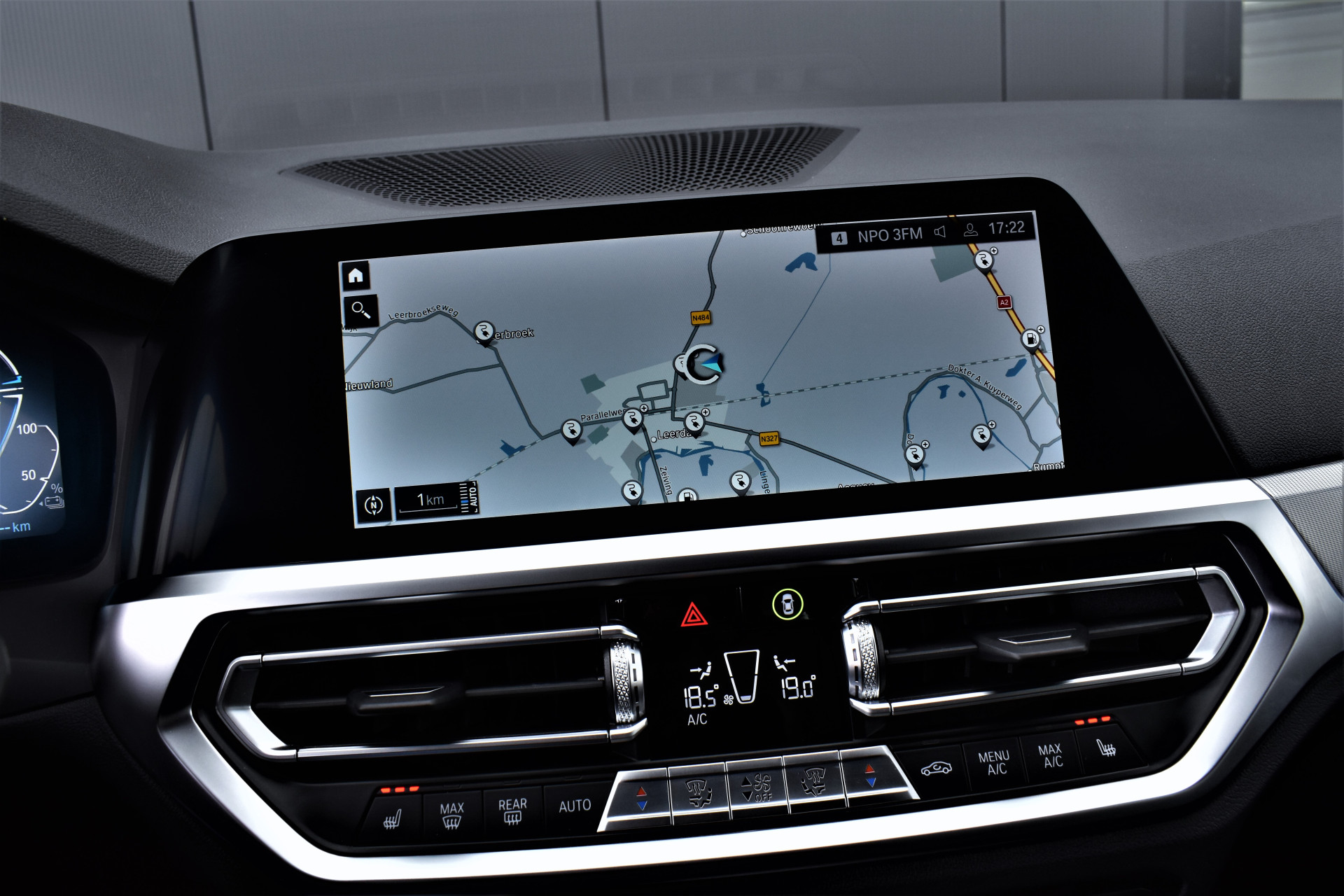 BMW 3 Serie Touring 330e 297pk Sport Line M-Interieur – Foto 20