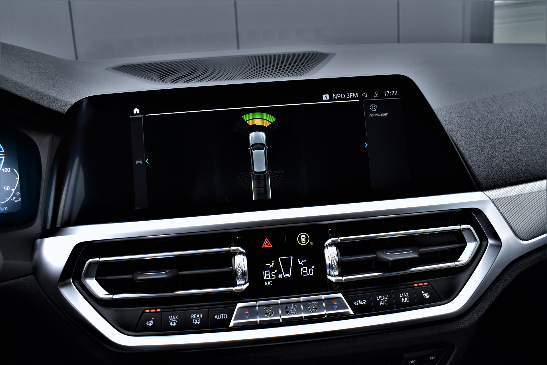 BMW 3 Serie Touring 330e 297pk Sport Line M-Interieur – Foto 21