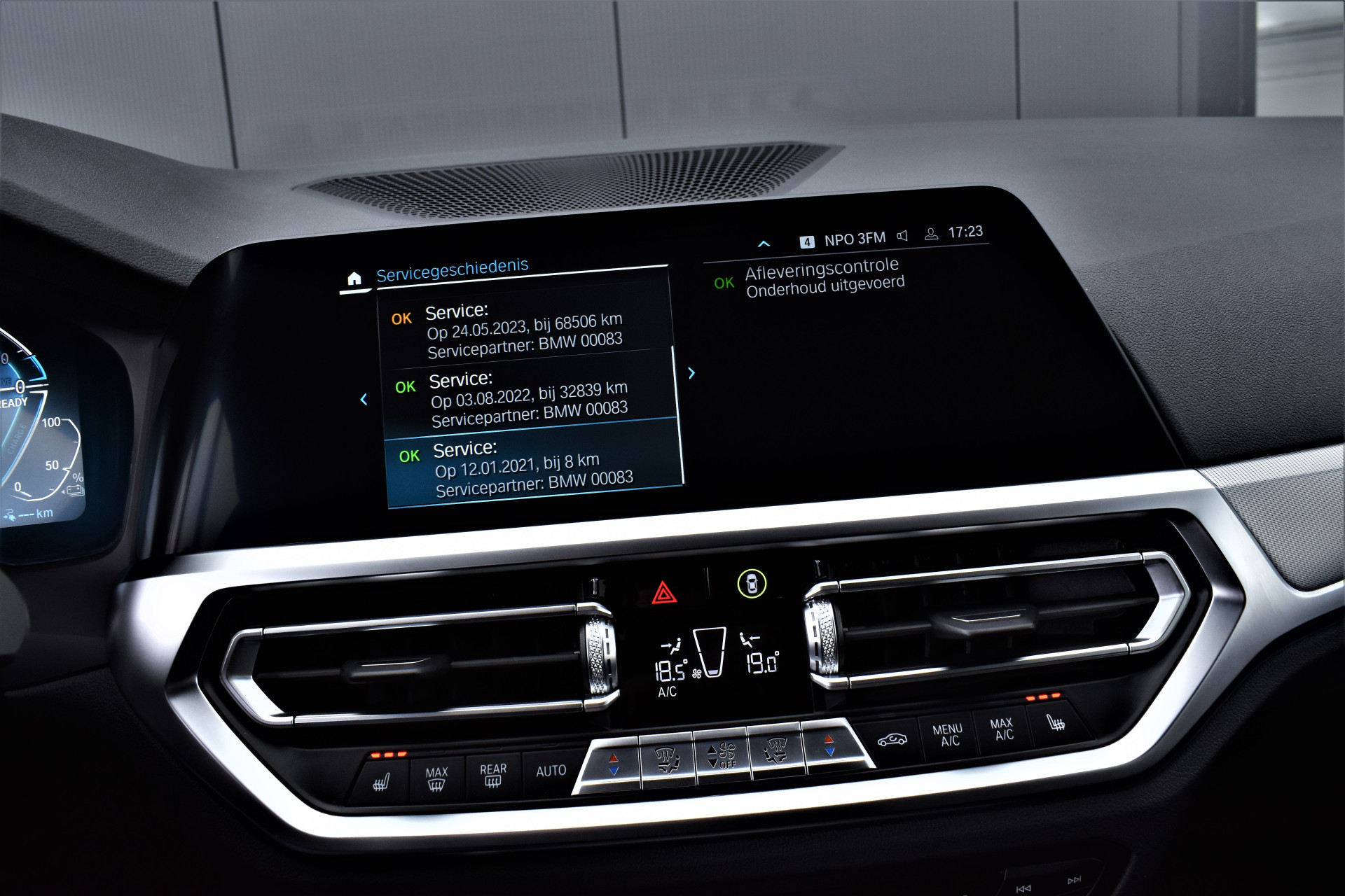 BMW 3 Serie Touring 330e 297pk Sport Line M-Interieur – Foto 23