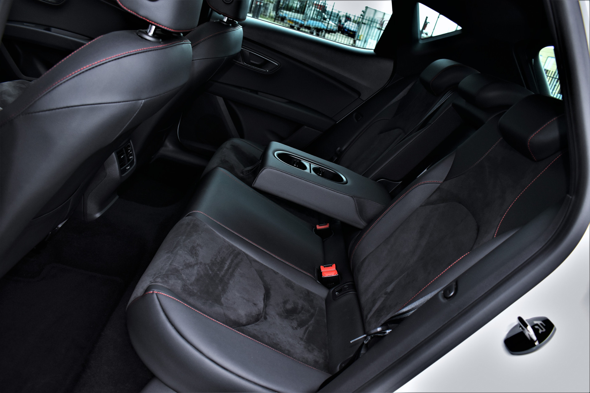 SEAT Leon 1.5 TSI FR 150pk DSG Ultimate Edition Black – Foto 16