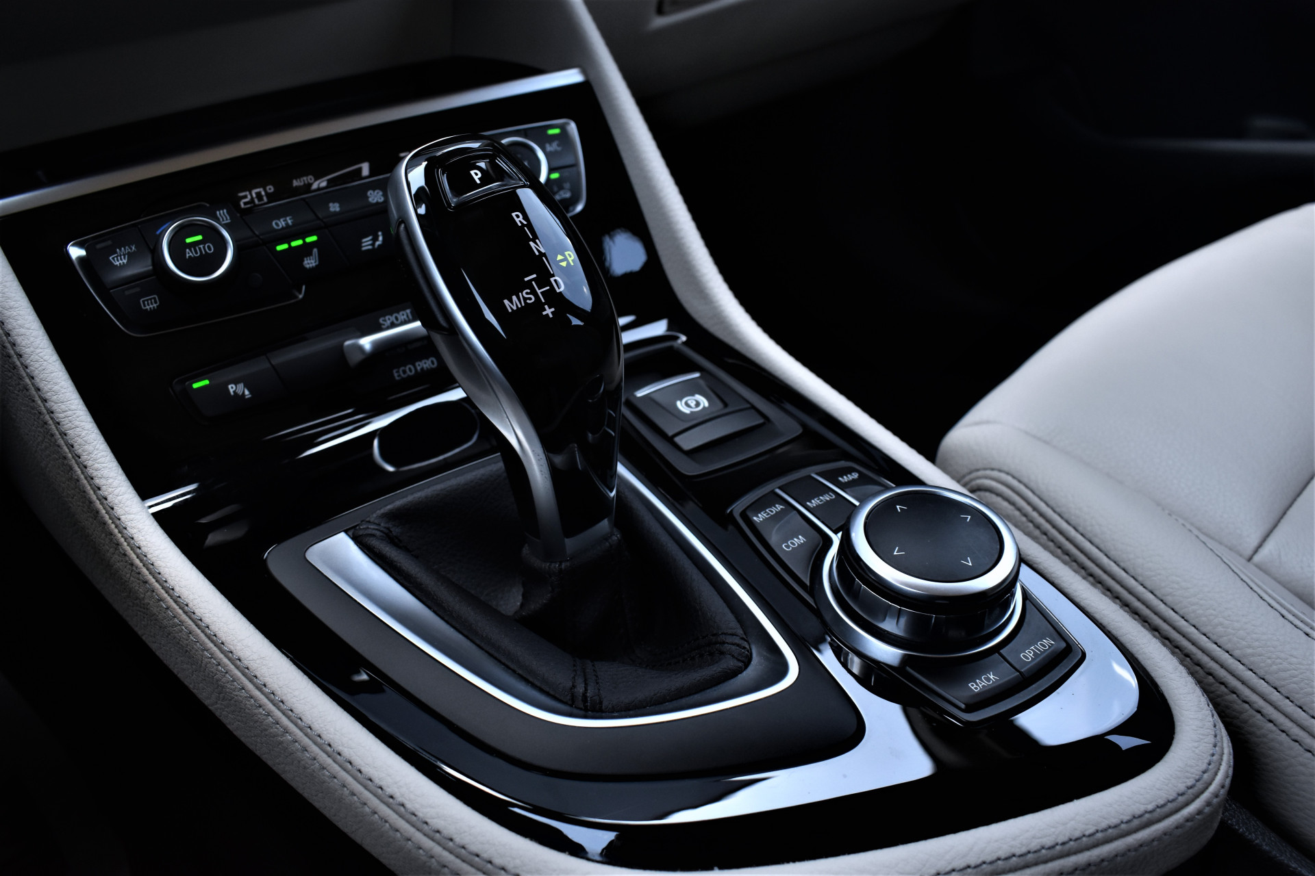 BMW 2 Serie Active Tourer 218i 141pk Automaat Executive Org.NL – Foto 24